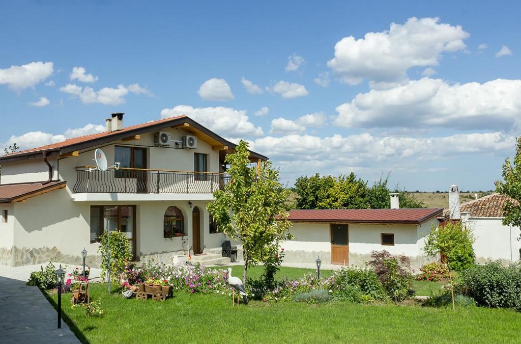 Kalimantsi House | Traditional Bulgarian House + Pool, Sauna and Garden