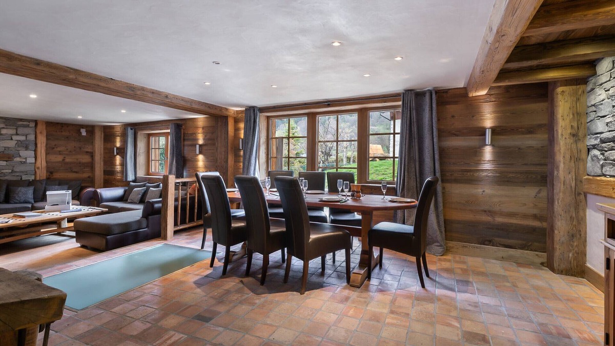 Le Raffort Ski Chalet | Traditional Chalet with Jacuzzi and Sauna in Méribel-Les Allues