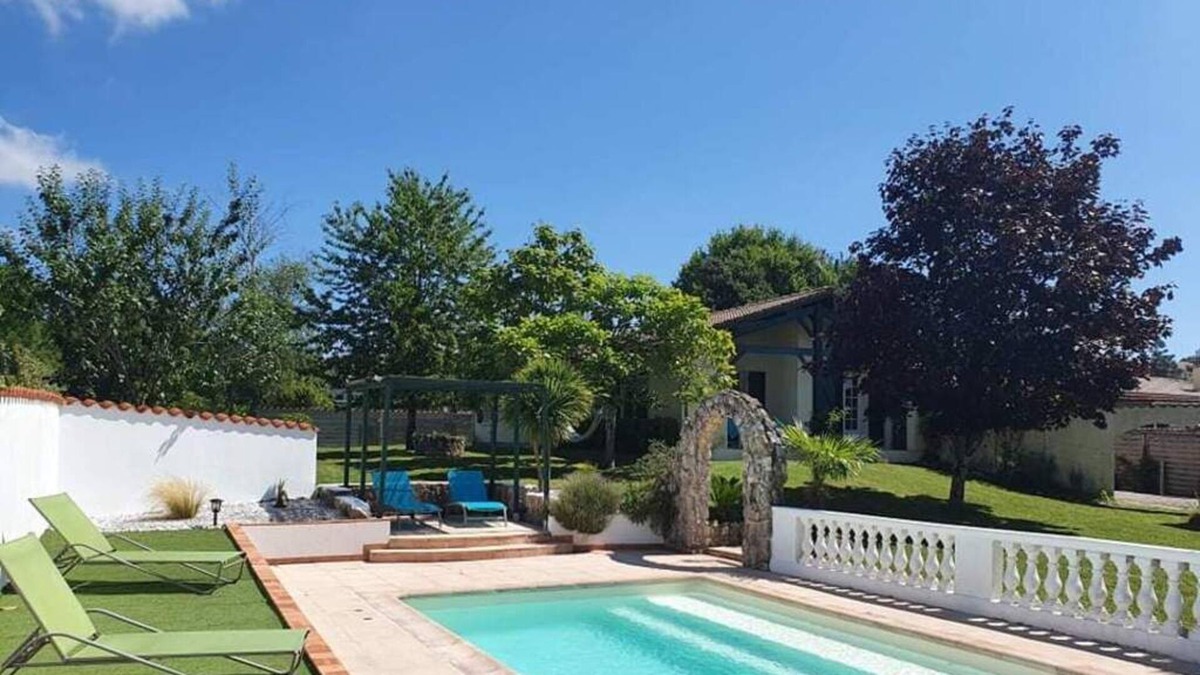 Escassefort House | Traditional Character House in Small Very Pleasant and Authentic Village