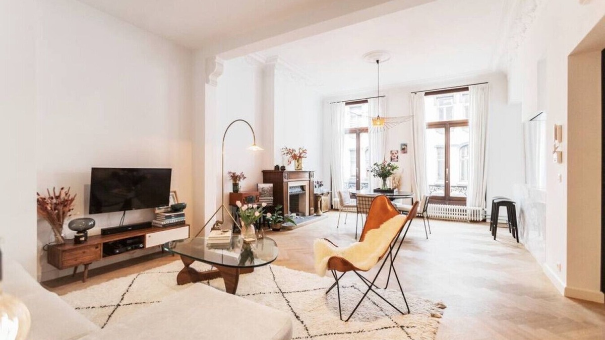 Harmonie Apartment | Traditional chic high ceilings apt w Aircos/Garage