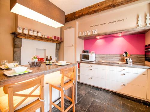Clavier House | Traditional Cottage with private terrace, cleaning included