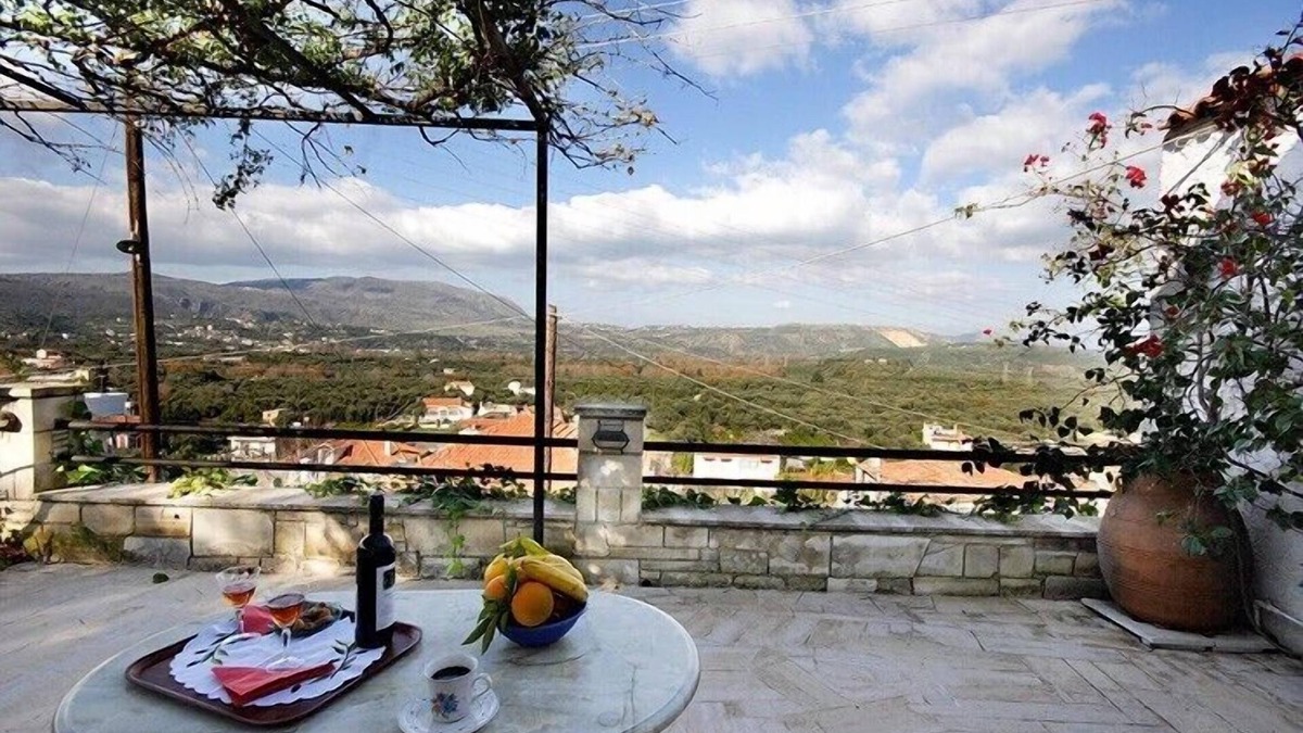 Makhairoi Cottage | Traditional cottage with panoramic view. Ideal for couples and families.