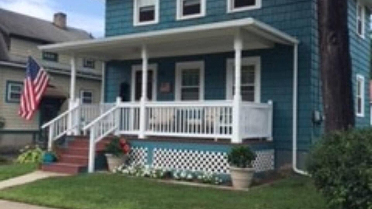 Hammondsport House | Traditional Curtis Home in the heart of Hammondsport
