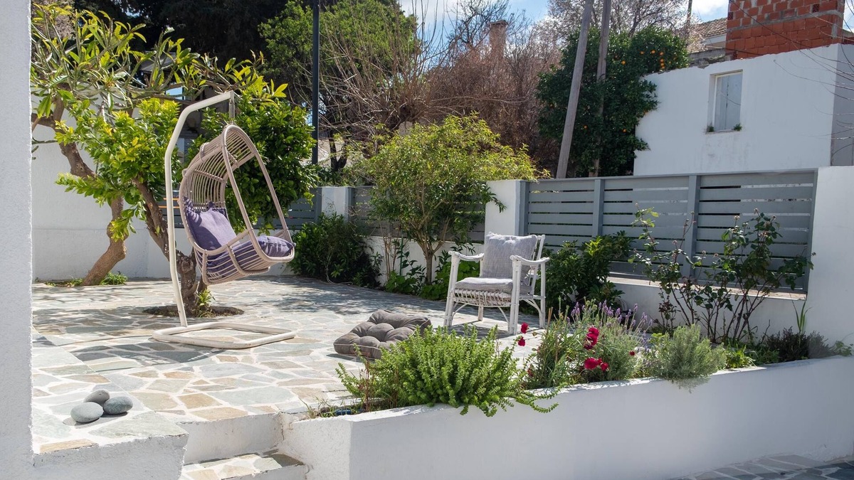 Soroni House | Traditional Dream House