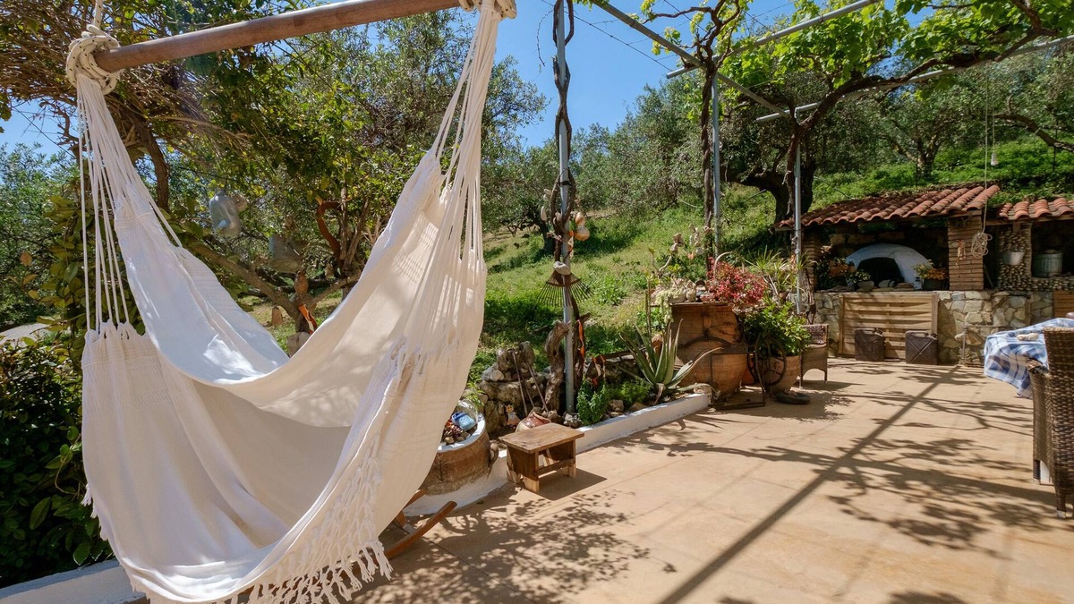 Kolymbari House | Traditional Family Cretan home!