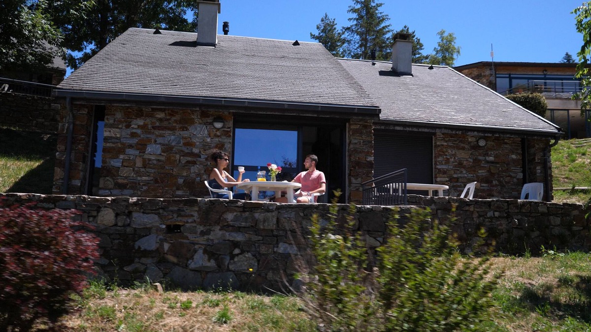 Barre-des-Cevennes Resort | Traditional 4/6 person gîte in the Cevennes with swimming pool