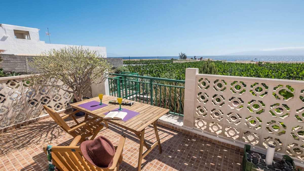 Alcala House | Traditional Holiday Home "Casa Tabaiba" in Alcalá with Sea Access and Own Terrace