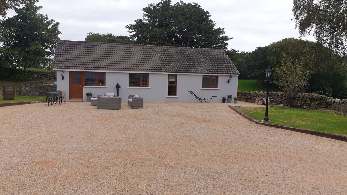 Downpatrick Cottage | Traditional Irish cottage with views of Slieve Patrick