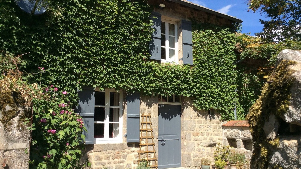 Saint-Domet Cottage | Traditional luxury cottage, peace and quite, fantastic night skies.