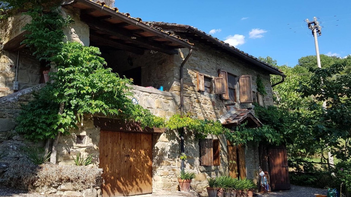 San Pietro a Cegliolo House | Traditional Tuscan house with Exclusive Use of House, Garden, Pool and Grounds