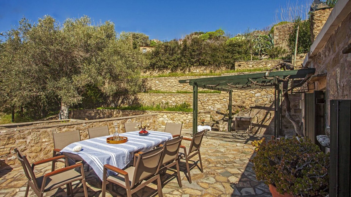 Kissamos Cottage | Traditional Villa in the mountain