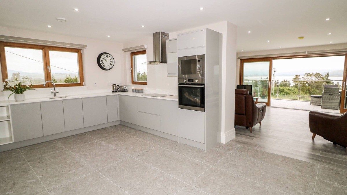 Lettermacaward Cottage | Traeannagh Bay House