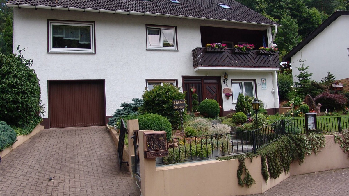 Ramberg Apartment | traffic-free, quiet site, terrace, BBQ cottage,relaxing greens,for allergic pers