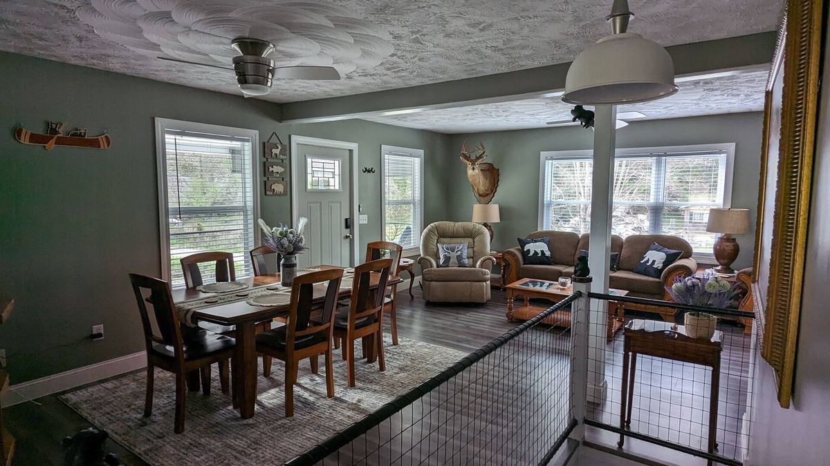 Rawl House | Trail Riders Retreat! Hatfield McCoy Trails. Private Pool. Loads of Parking!