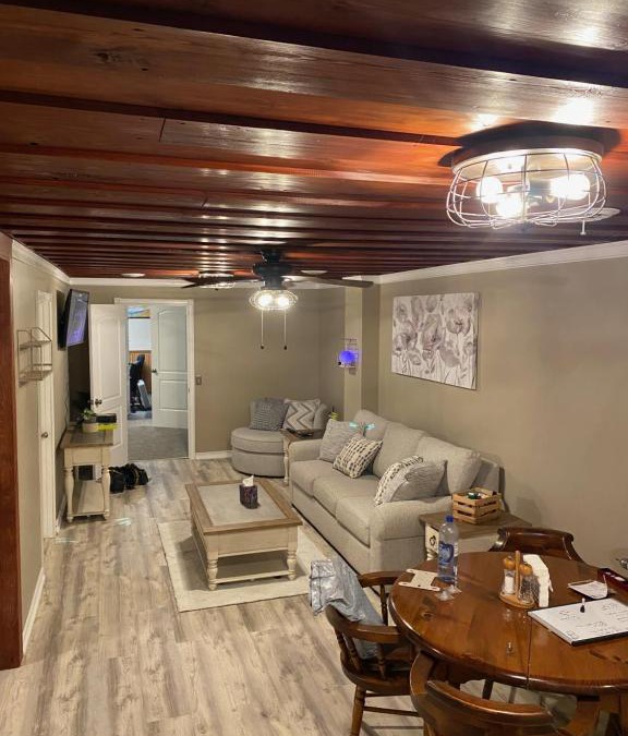 New Bethlehem Apartment | Trail-side Hotel Motel BBC BnB