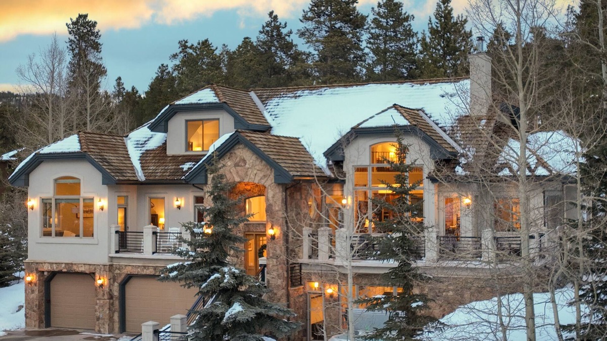 Historic District House | Trail walk to town, Panoramic views of Breck Resort, Hot tub, Elegant Finishes!