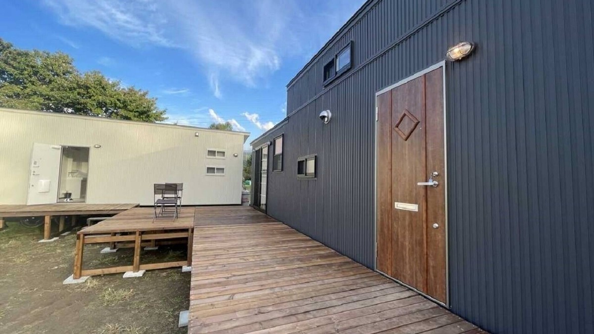 Nishimachi RV Rental | Trailer house Royal 1 building Capacity 6 people/Shimotakai District Nagano