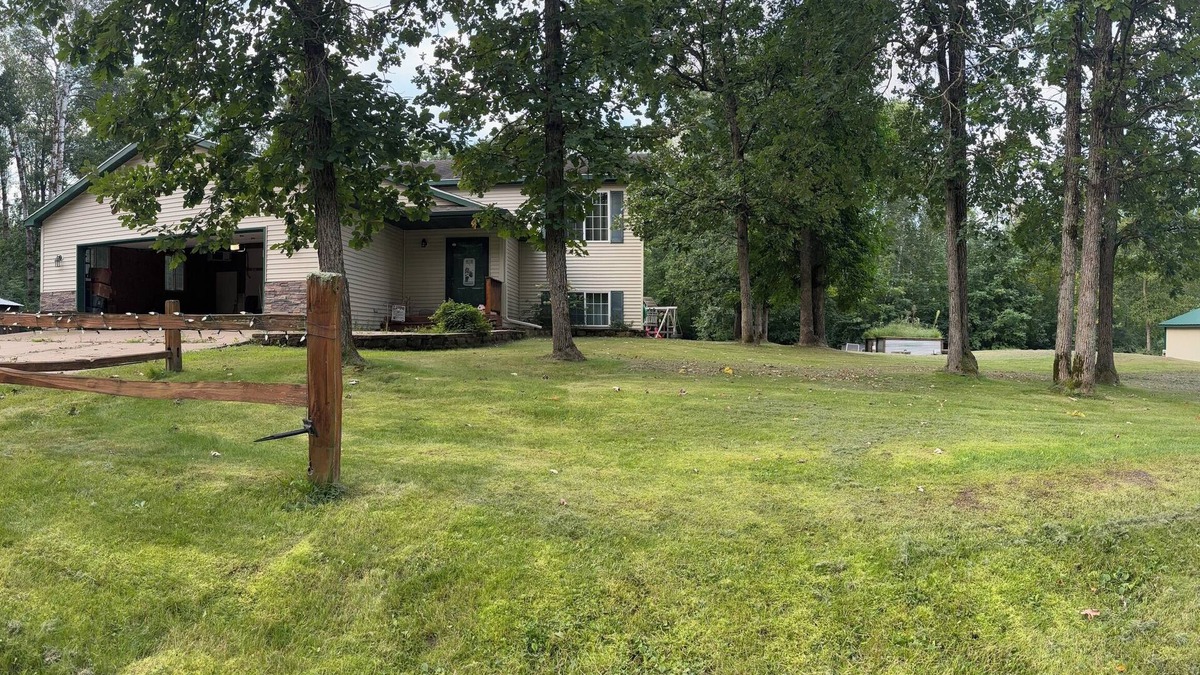 Deerwood House | Trailhead retreat is located near trails, lakes and near Heartland Hockey Camp.
