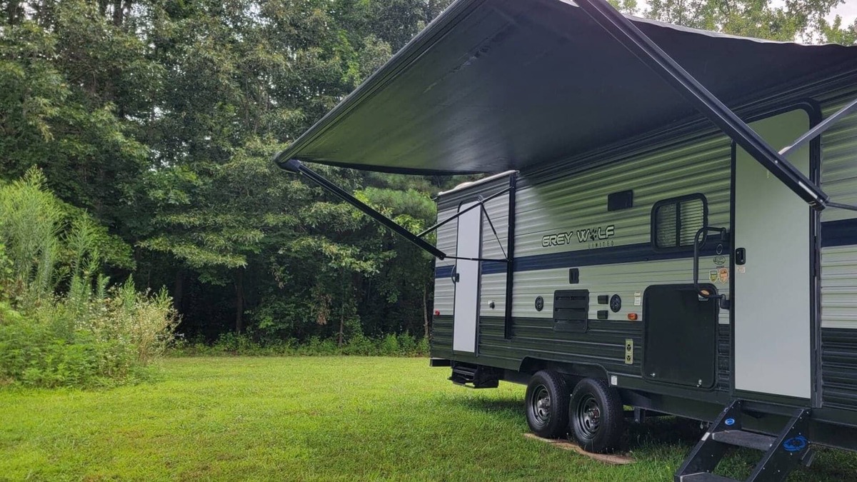 Saint Stephens Church House | Trails and Tails- Affordable Nature and Seclusion Near Amusement Park, and More!