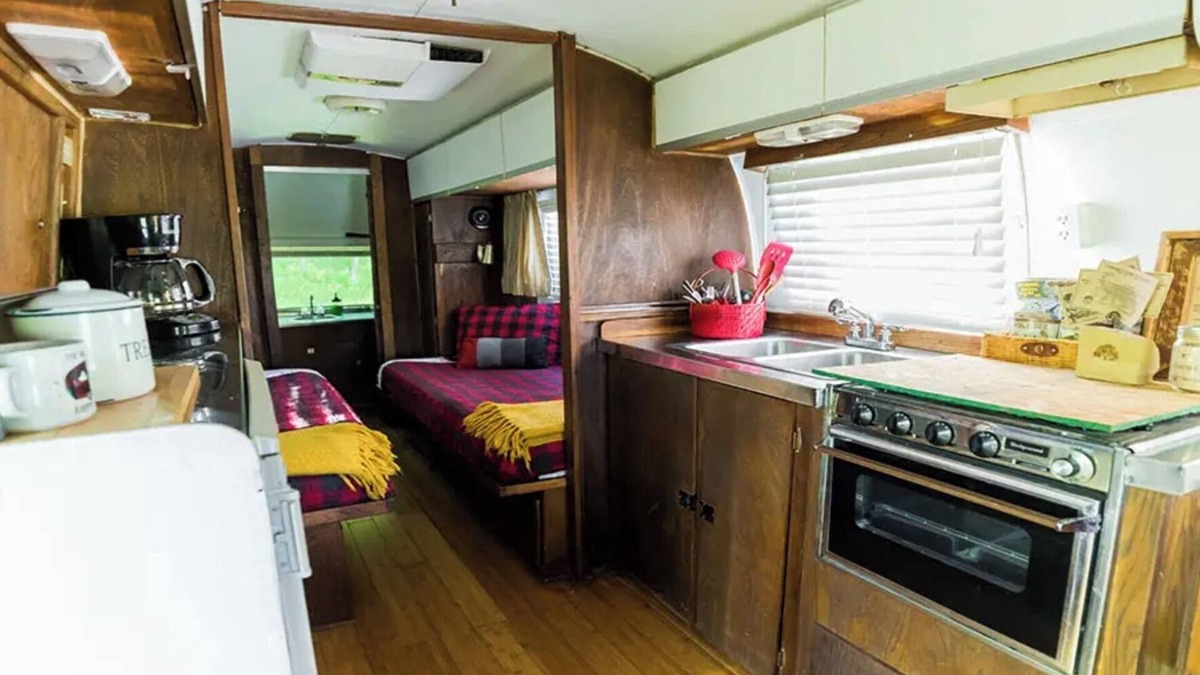 Glen Rose House | Trails End Vintage Airstream - River Access