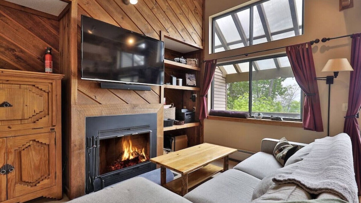 Ludlow House | Trailside Condo with Private Hot Tub and Gorgeous Views!