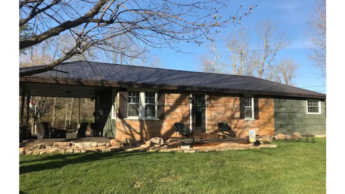 Damascus Cottage | TrailSide Cottage, Damascus VA- directly on the Virginia Creeper Trail