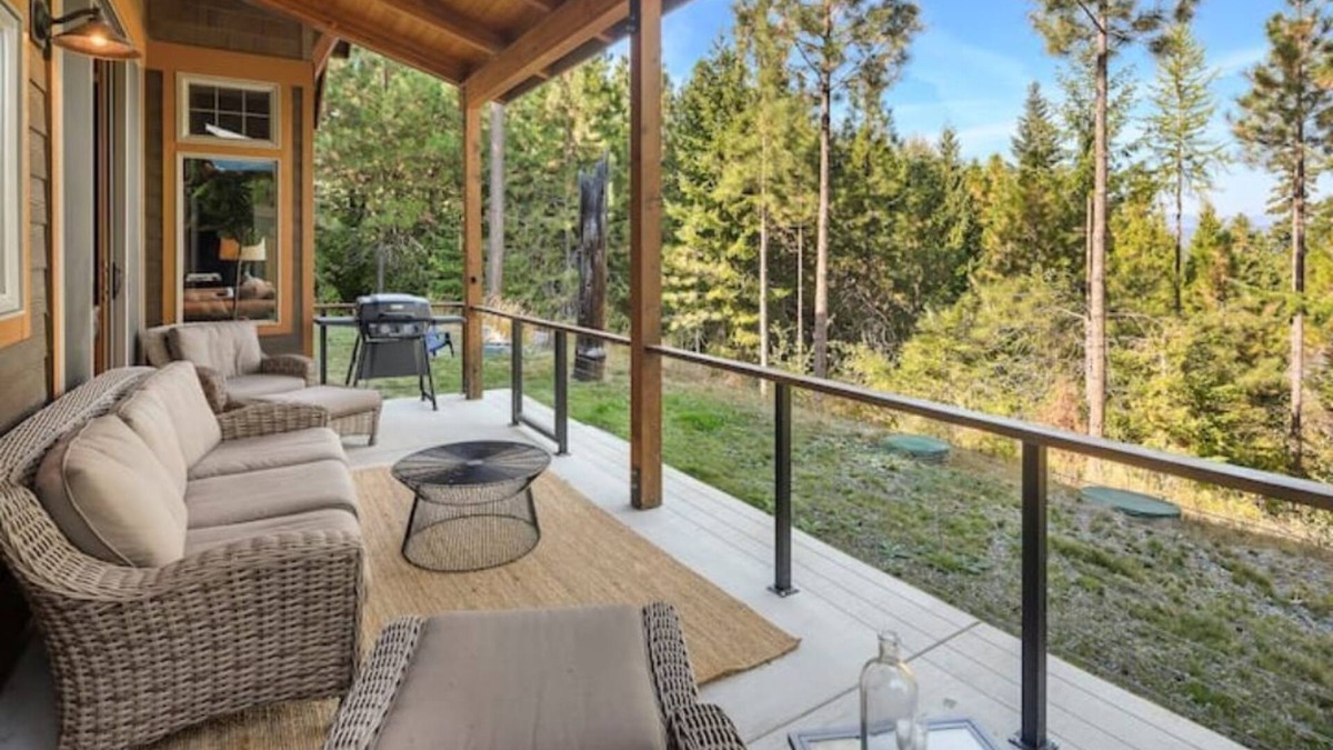 Cle Elum House | Trailside Hideaway- 3 bdrm, open concept mountain retreat w/spectacular views