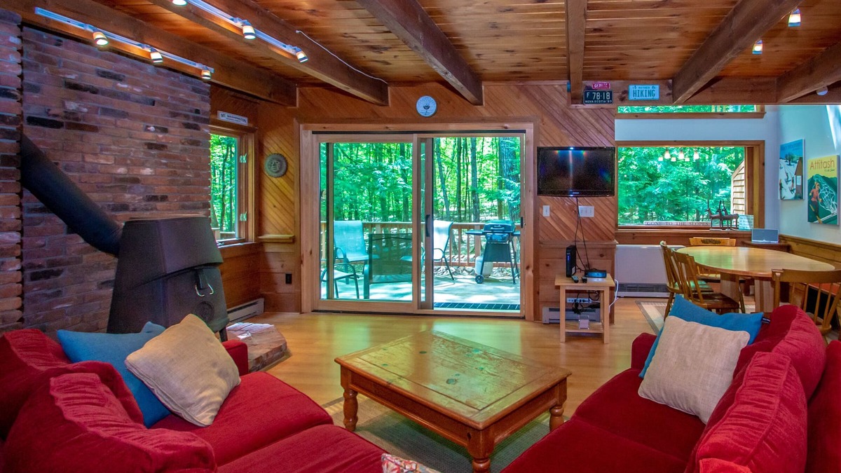 Birch Hill House | Trailside off West Side!