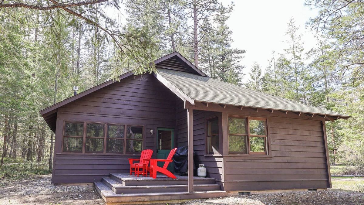 Mazama Cabin | Trailside Retreat 2 bedroom cabin at Wilson Ranch