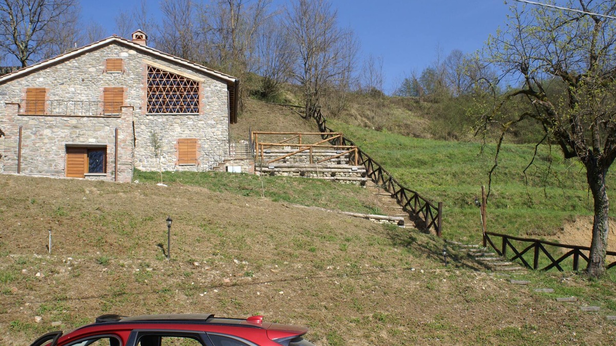 Mologno House | Tramonto Casa Contadina Toscana Ristrutturata nel 2021