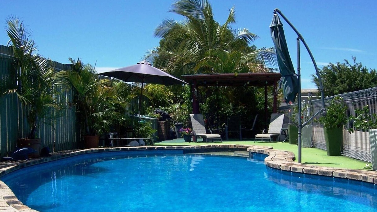 Sarina Hotel | Tramway Motel