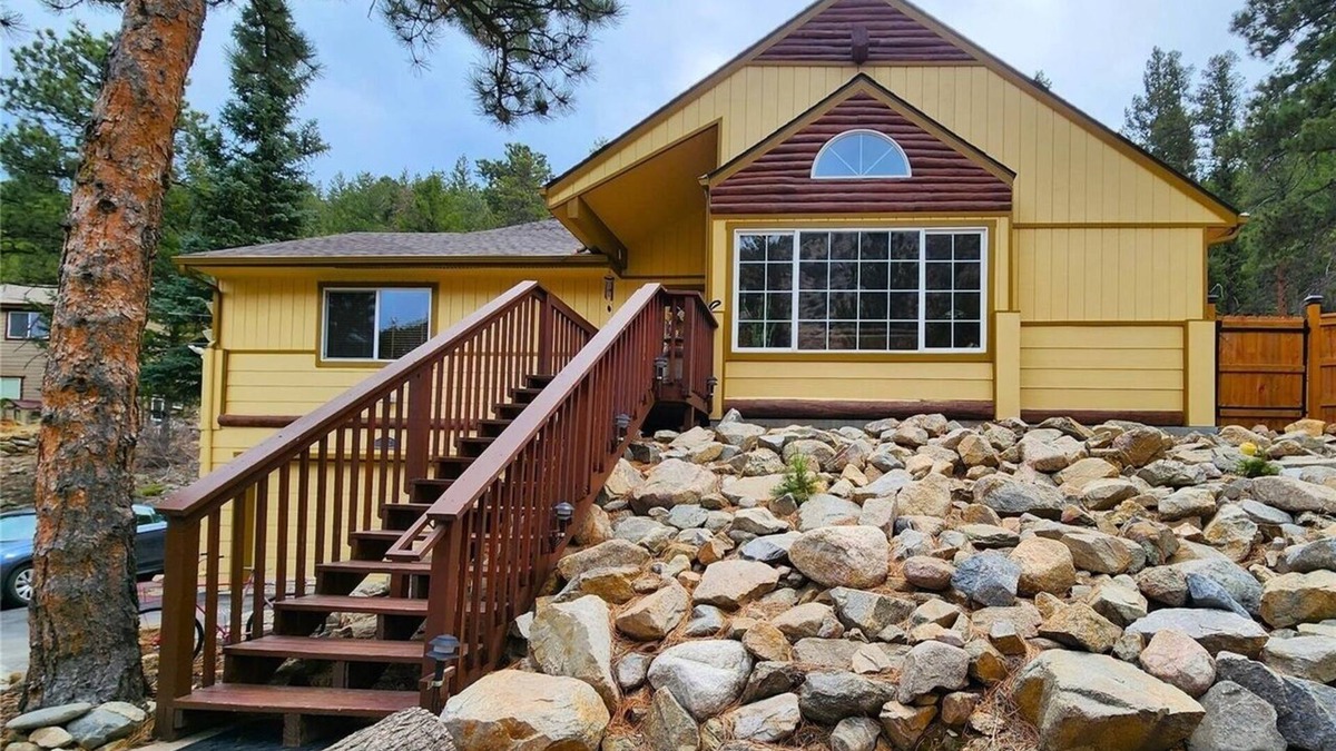 Downieville-Lawson-Dumont House | Tranquil Retreat: Your Perfect Family Getaway w/Infared Sauna
