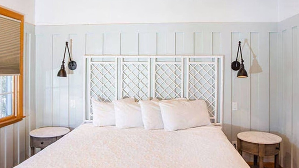 Captiva Hotel | Tranquil 1BR Beach View Cottage Stay w/Kitchen & Porch | Swimming Pools