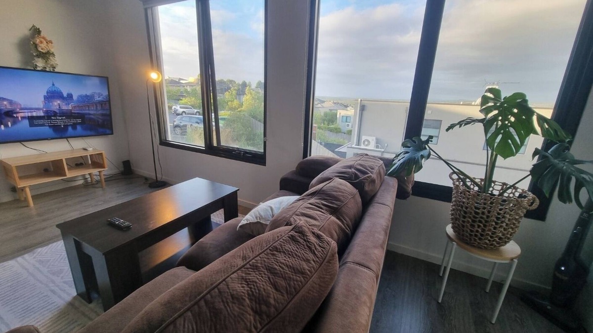 Doncaster East Apartment | Tranquil 2-bedroom apartment in Doncaster East with AC, WiFi