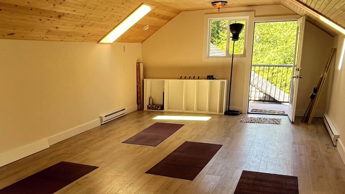Point Roberts House | Tranquil 2-bedroom house in Point Roberts with WiFi, fitness room
