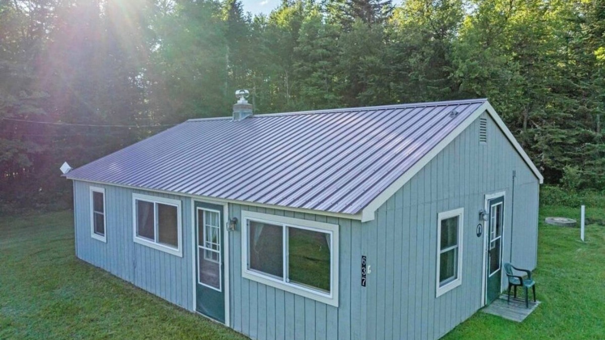 Pittsburg Cabin | Tranquil 2-bedroom cabin directly across from Back Lake! Trail Access & parking!