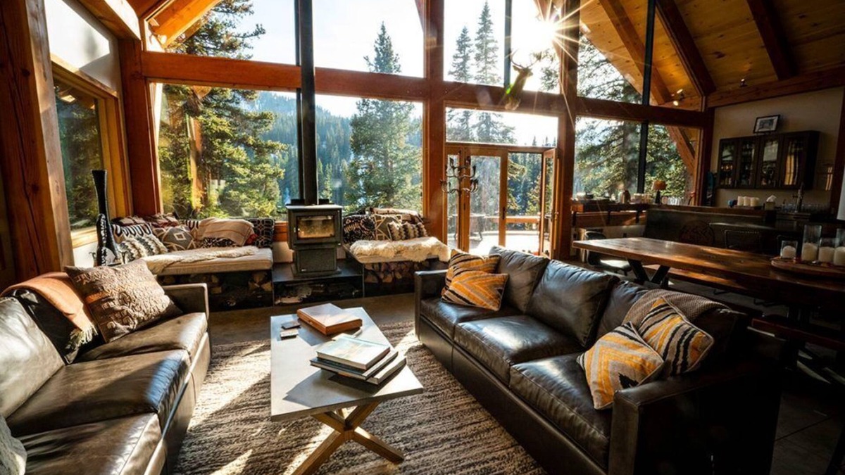 Front Royal Cabin | Tranquil 4-bedroom lodge in Front Royal with AC, WiFi