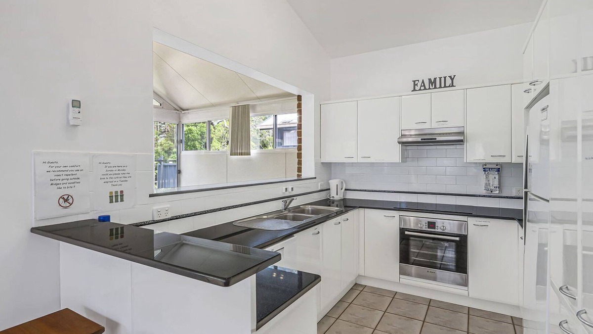 Port Macquarie House | Tranquil at Hibbard - 21 Hibbard Drive