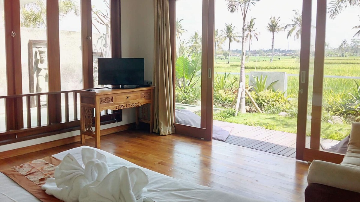 Kemenuh Villa | Tranquil breezy rice field villa w/private pool