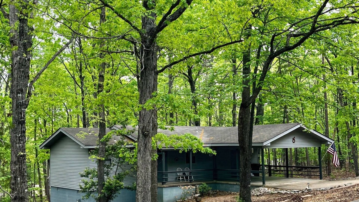 Hot Springs Village House | Tranquil Cabin like home in Hot Springs Village.
