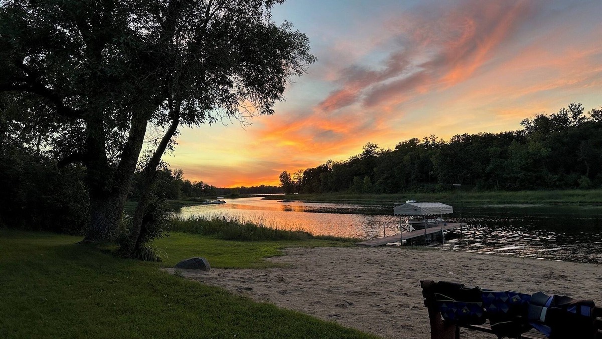 Erskine Cabin | Tranquil cabin with AC on charming Lake Sarah.