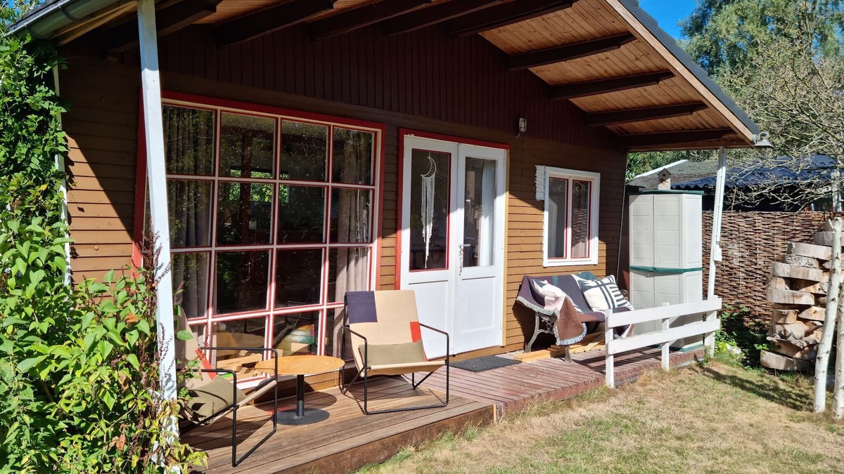 Geel Ski Chalet | Tranquil chalet in Geel with garden