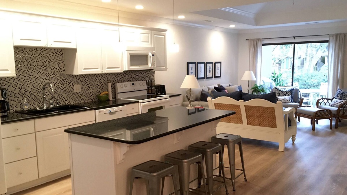 West Beach Cottage | Tranquil Escape, Beautiful Lagoon View & Community Pool!