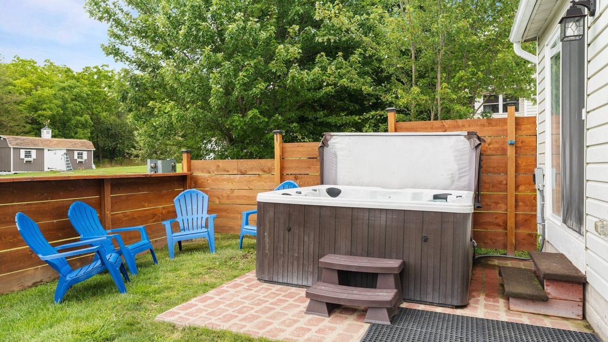 Romulus House | Tranquil Escape; Hot Tub~Lake Access~Views