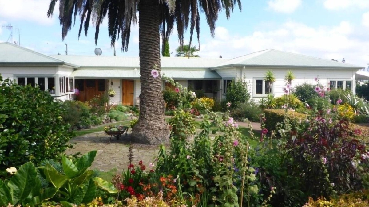 Awakeri Other | Tranquil Farmhouse Getaway - 10 Min Drive to Town