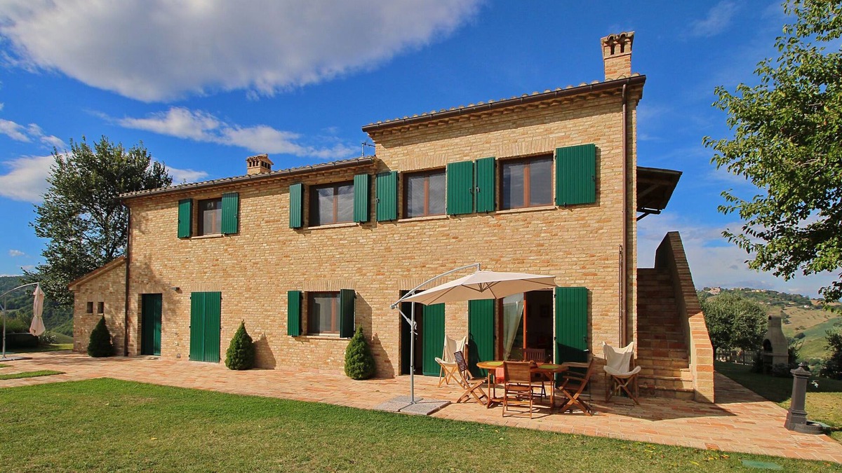 Montelabbate Cottage | Tranquil Hilltop Cottage