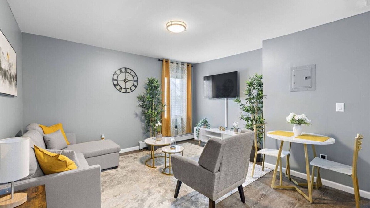 Ampere Apartment | Tranquil Home Away From Home
