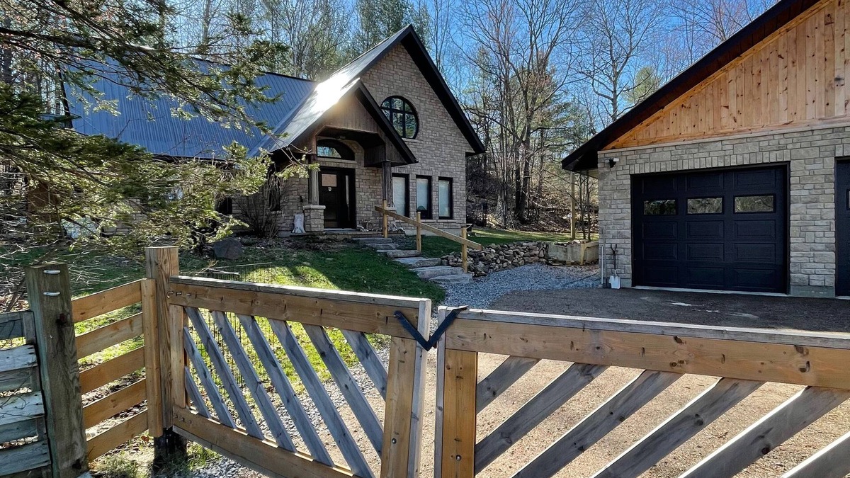 Chalk River House | Tranquil Home w/27 Acres of Private Forest Trails. Dog Heaven!