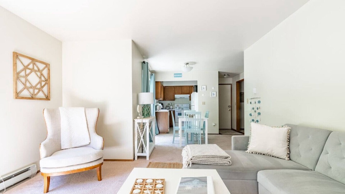 West Seattle Apartment | Tranquil king bed suite near ocean