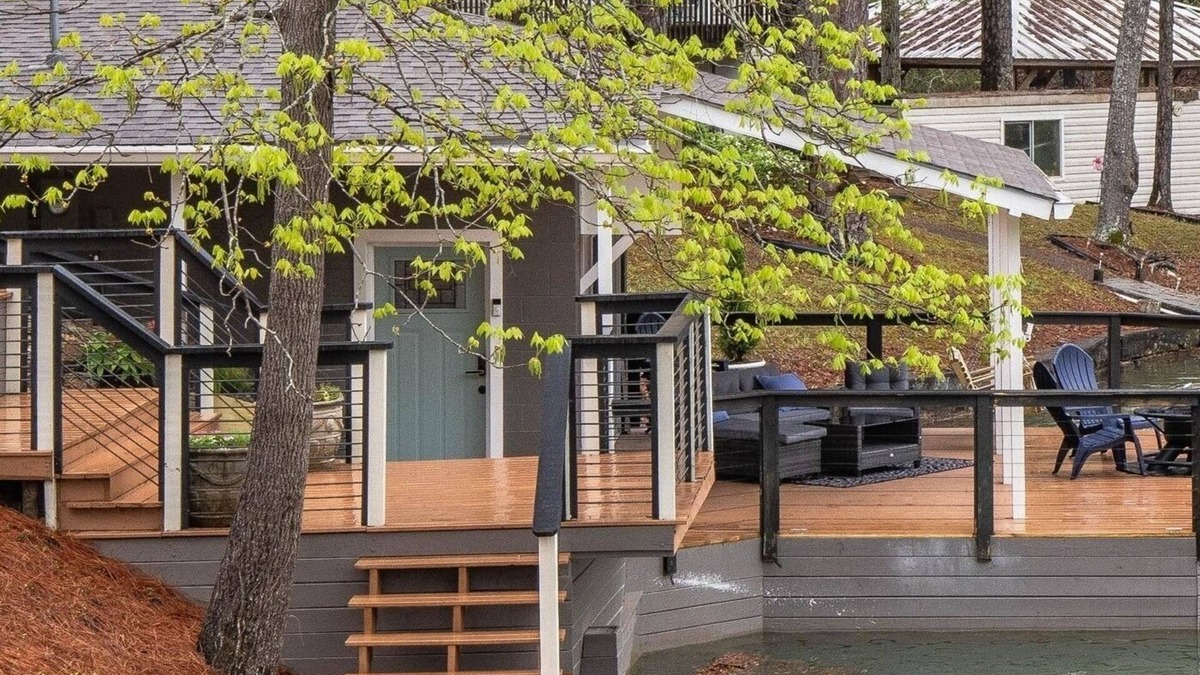 Little Kowaliga Cottage | Tranquil Lakefront Cottage with private dock